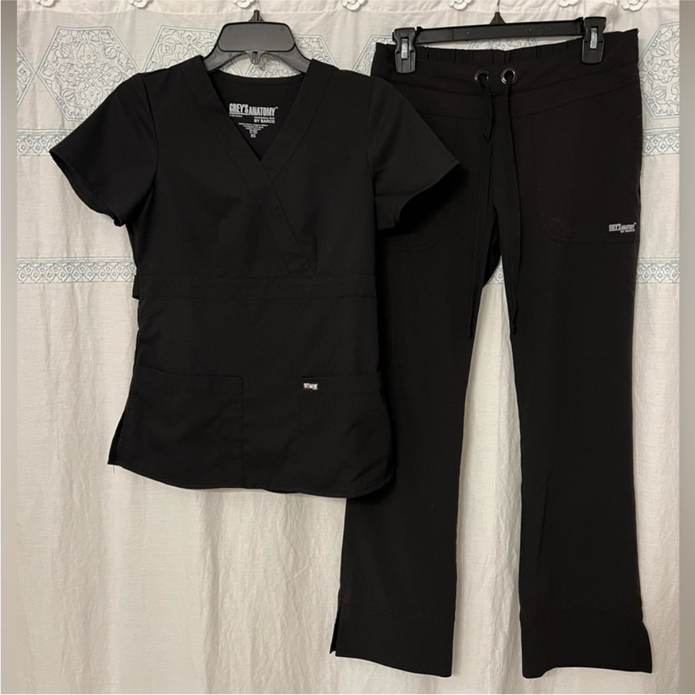 Grey's Anatomy Women's Black Scrub Set